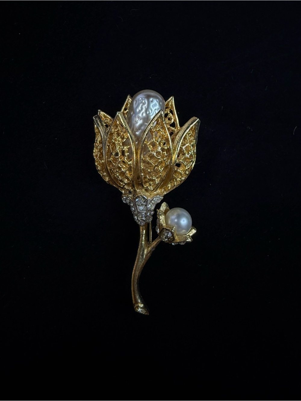 VINTAGE SIGNED BSK Faux Baroque Pearl Gold Tone Tulip Flower Brooch Pin